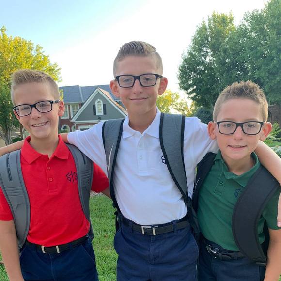 Meet your Posher, Kay - Picture 1 of 1